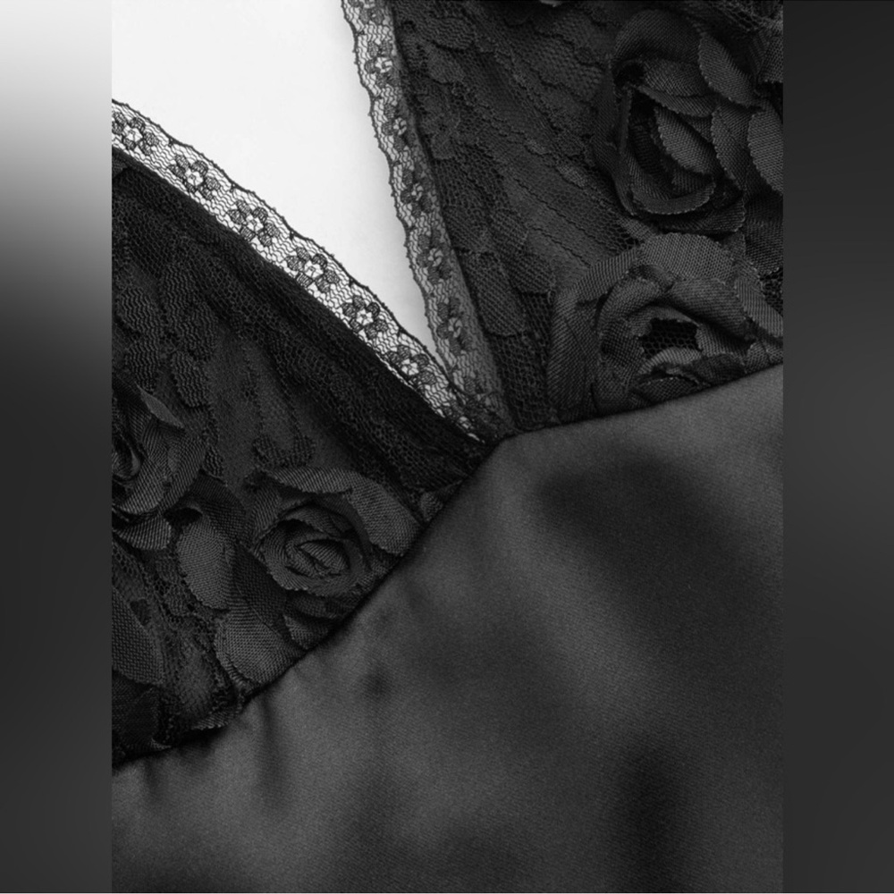 Zara lace and satin top - Picture 4 of 4